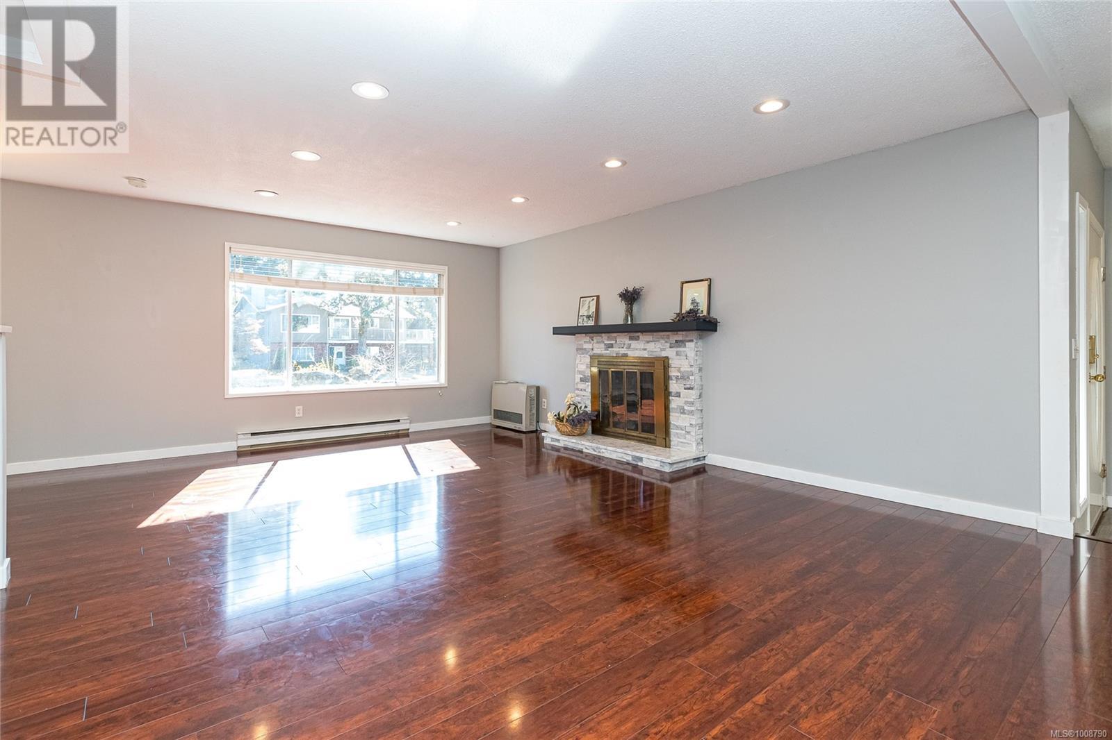4166 Crosshaven Close