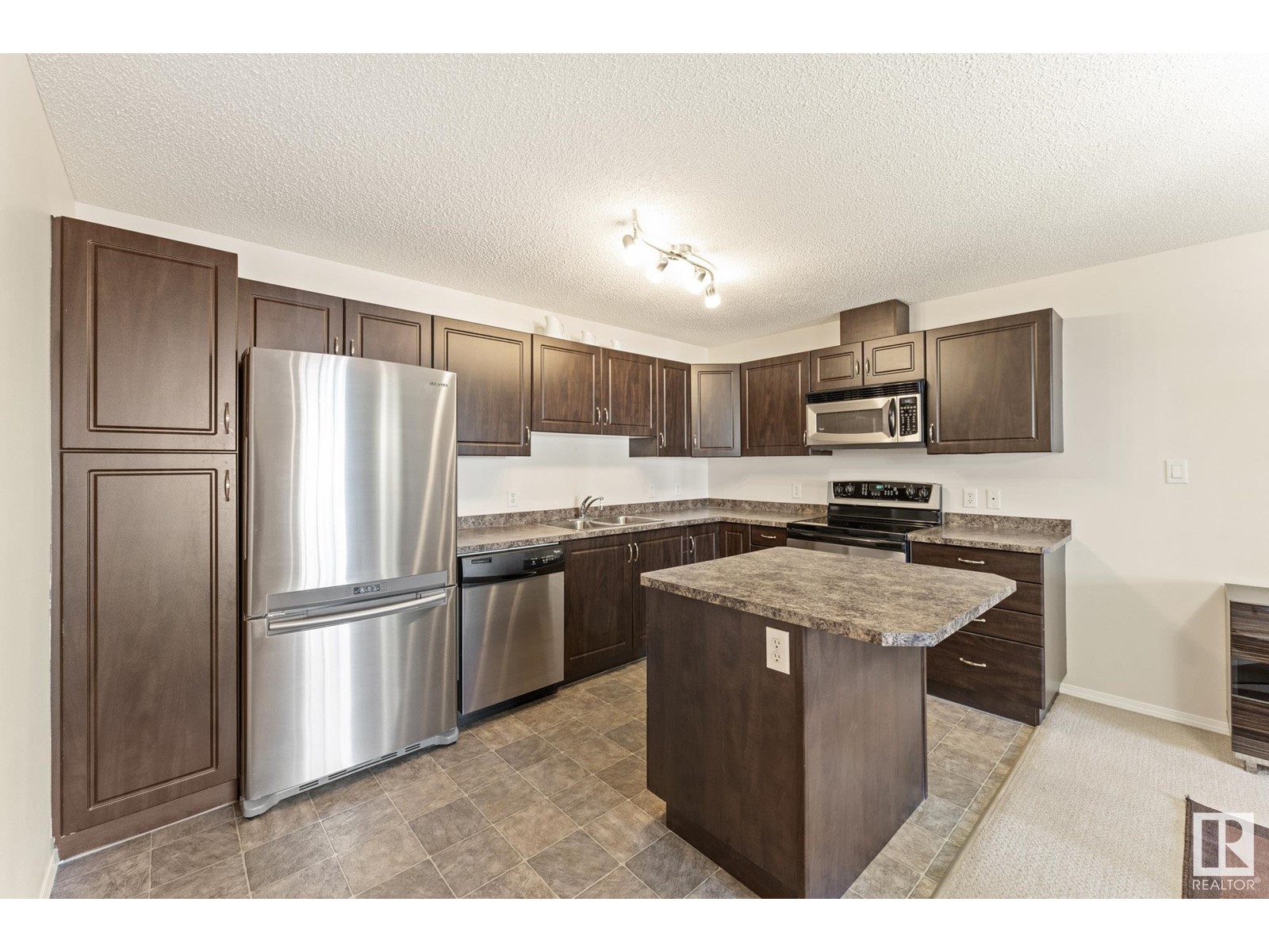 #334 16035 132 ST NW