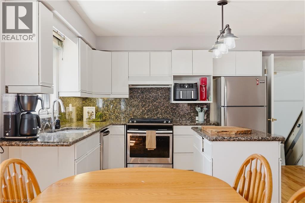 381 TIMLOCK Place