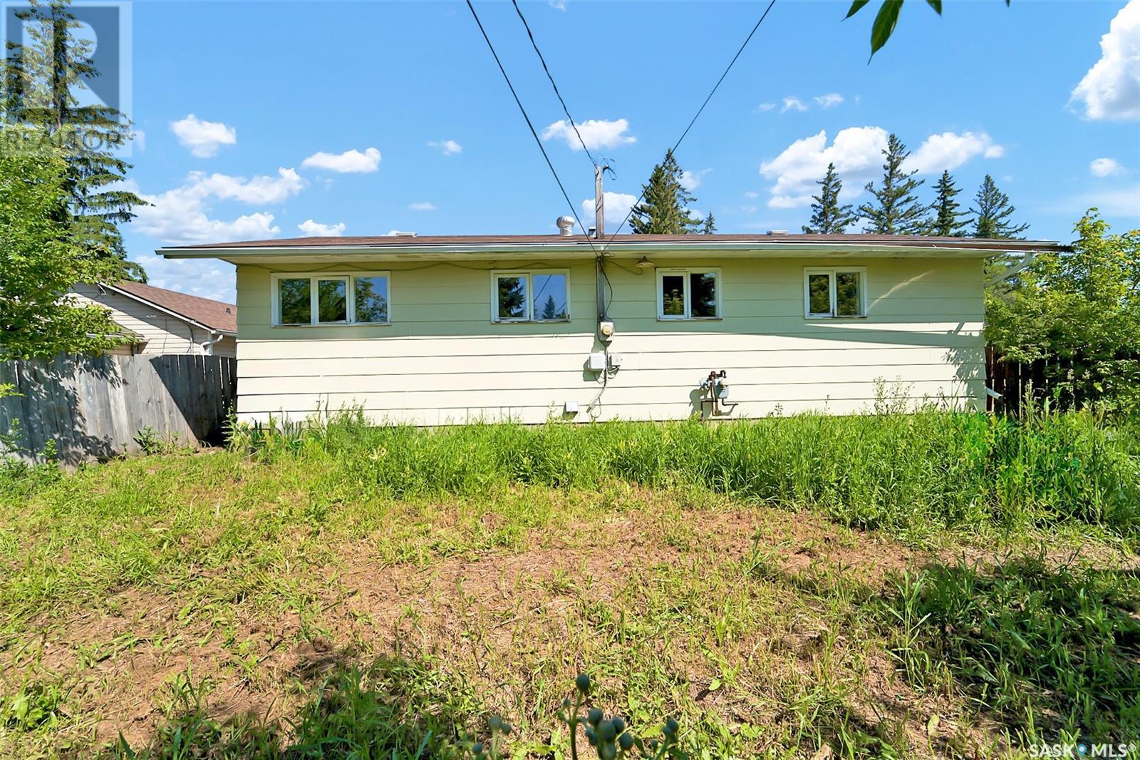 105 Hudek AVENUE