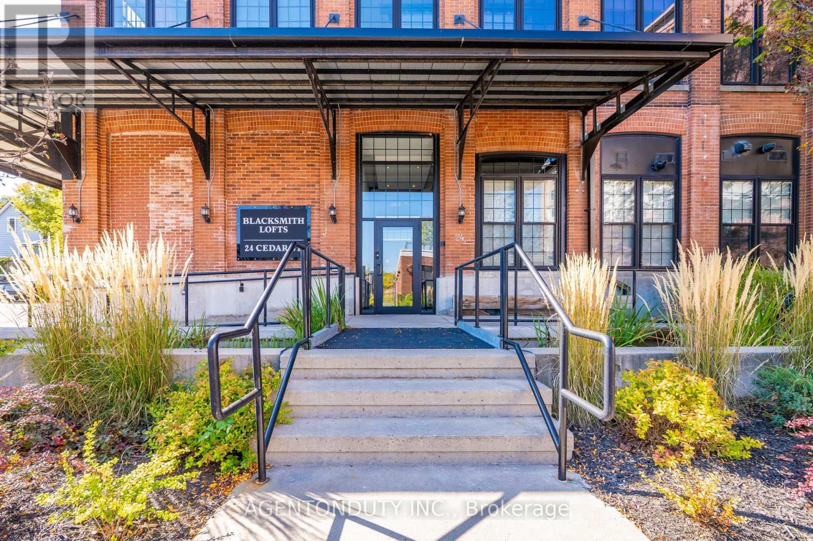 101 - 24 CEDAR STREET