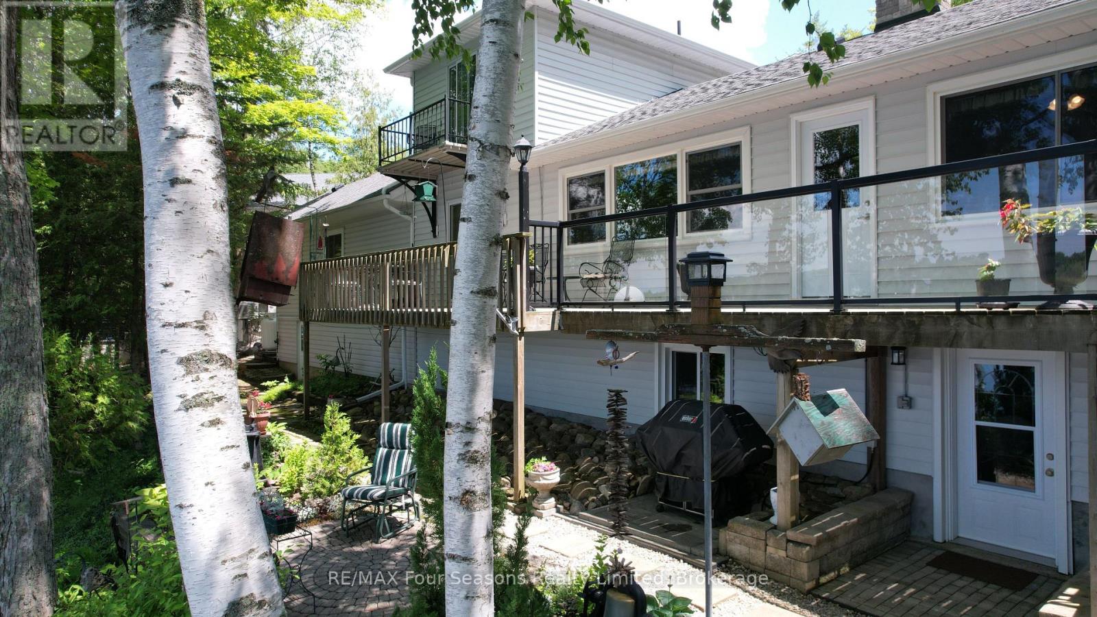 52 SHORE DRIVE