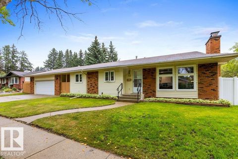50 MORGAN CR St. Albert AB T8N2E4