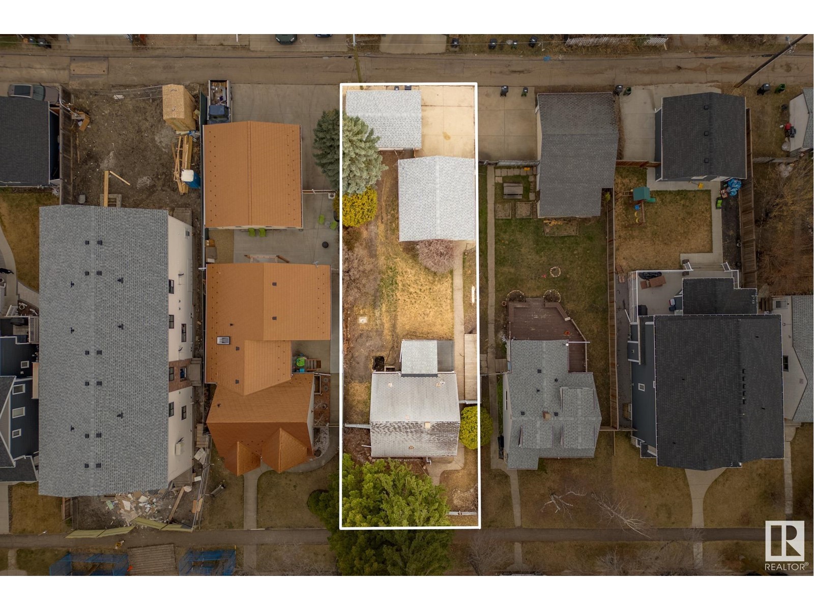 9514 73 AV NW