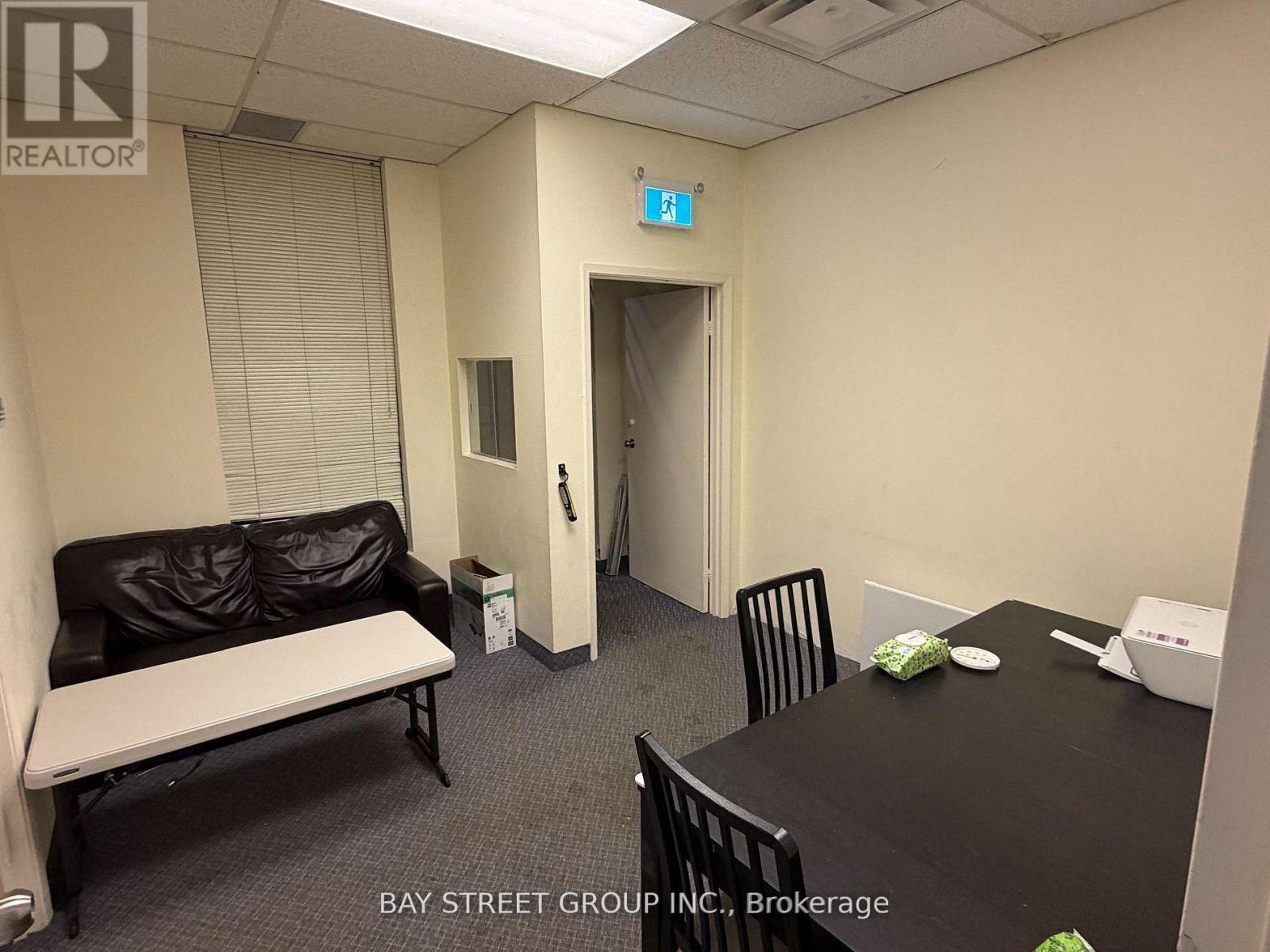 15 - 140 FINCHDENE SQUARE