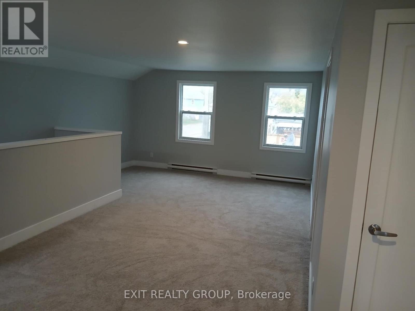 UPPER FLR - 27 GROVE STREET