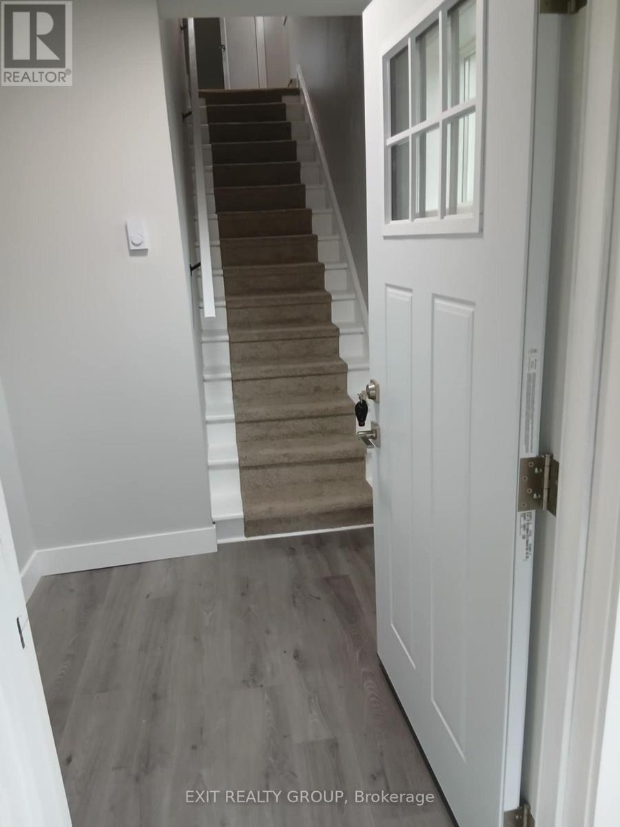 UPPER FLR - 27 GROVE STREET