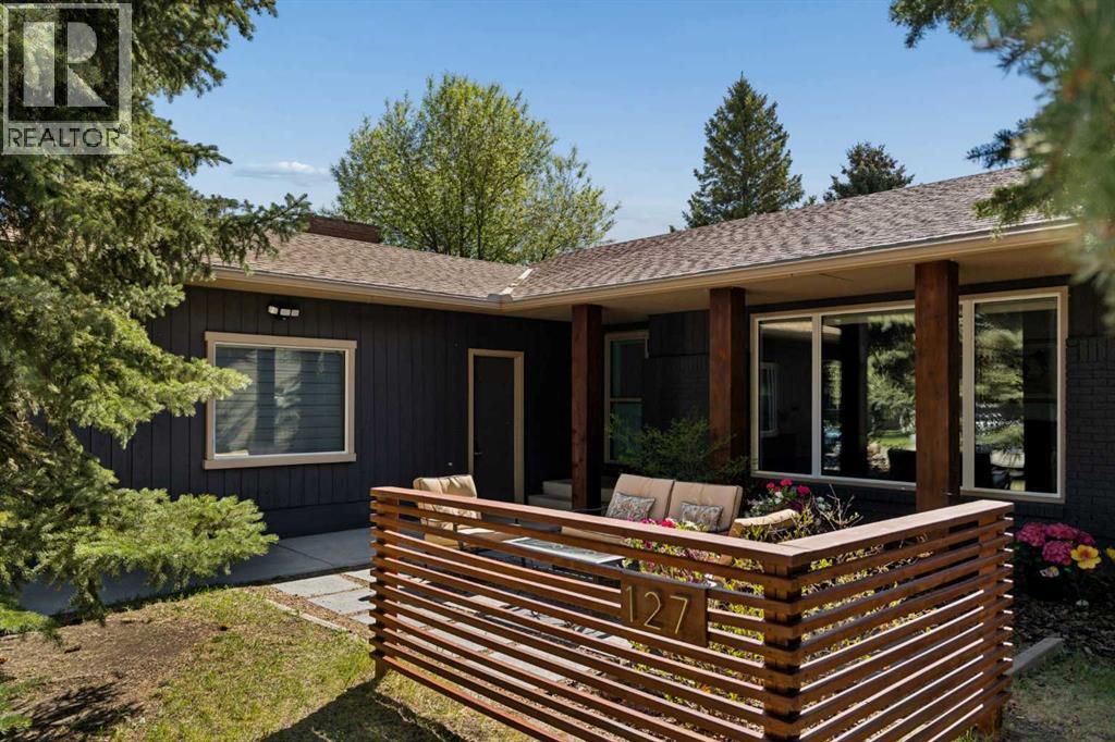 127 Parkglen Crescent SE