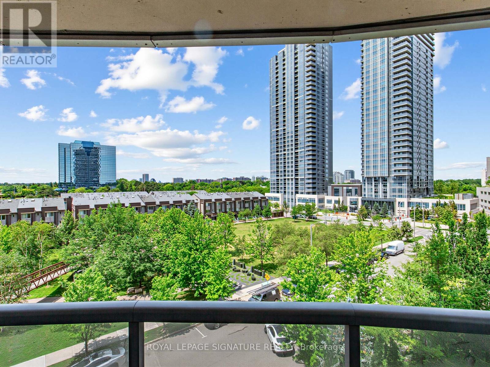 Photo 1 of 25 — 607 - 151 VILLAGE GREEN SQUARE Unit 607, Toronto (Agincourt South-Malvern West), ON M1S0K5