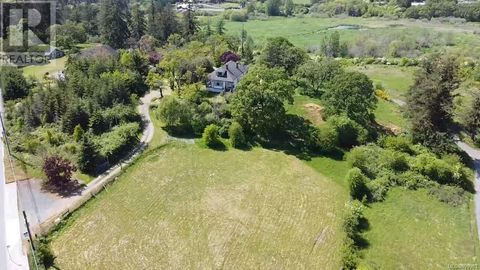4512 Wilkinson Rd Saanich BC V8Z5B7