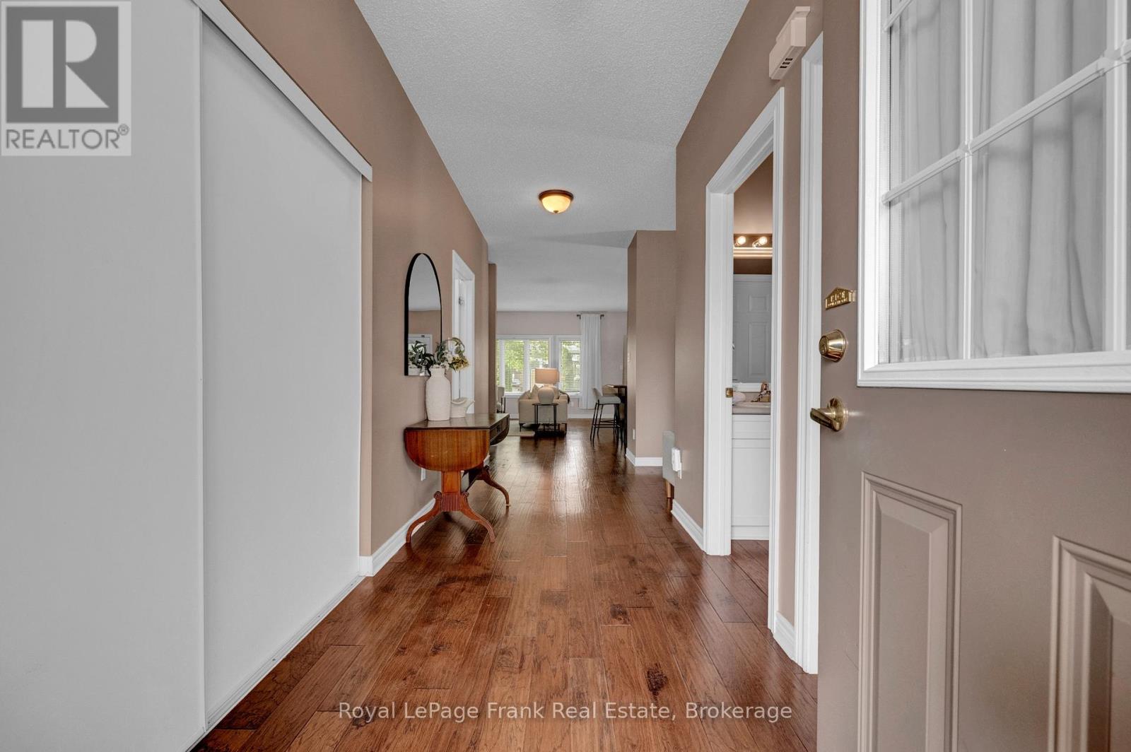 20 KISSINGBRIDGE LANE