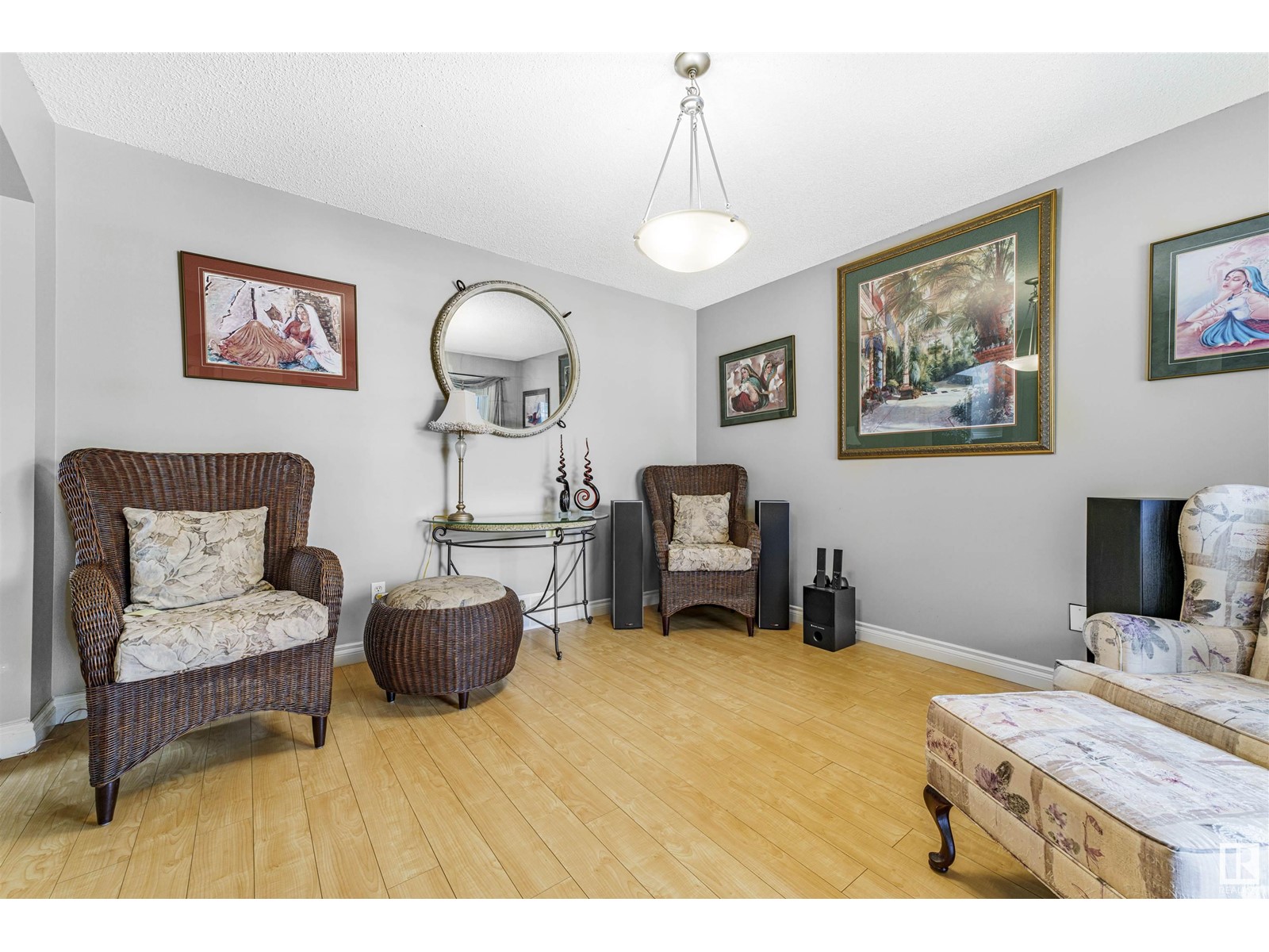 1629 Robertson Cl SW
