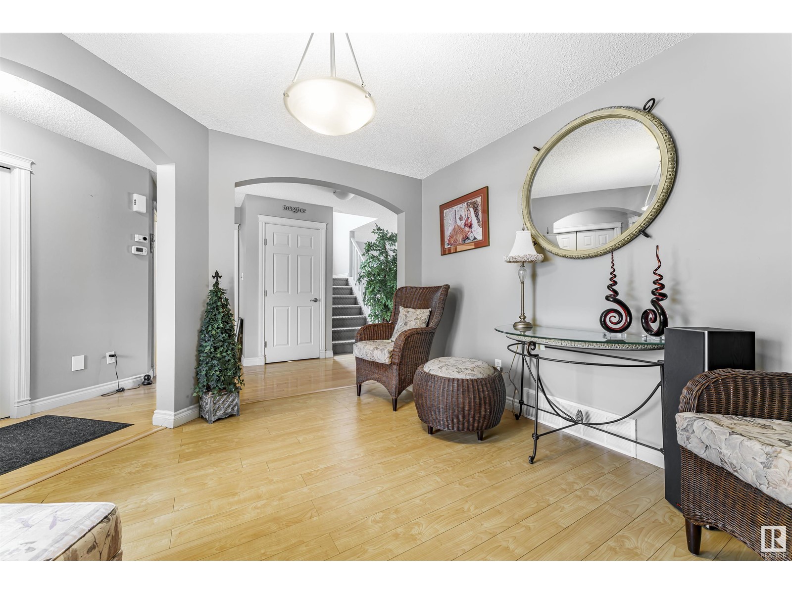 1629 Robertson Cl SW