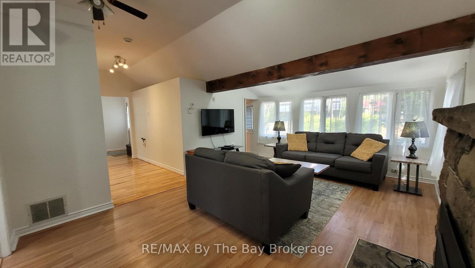 1120 KING EDWARD AVENUE