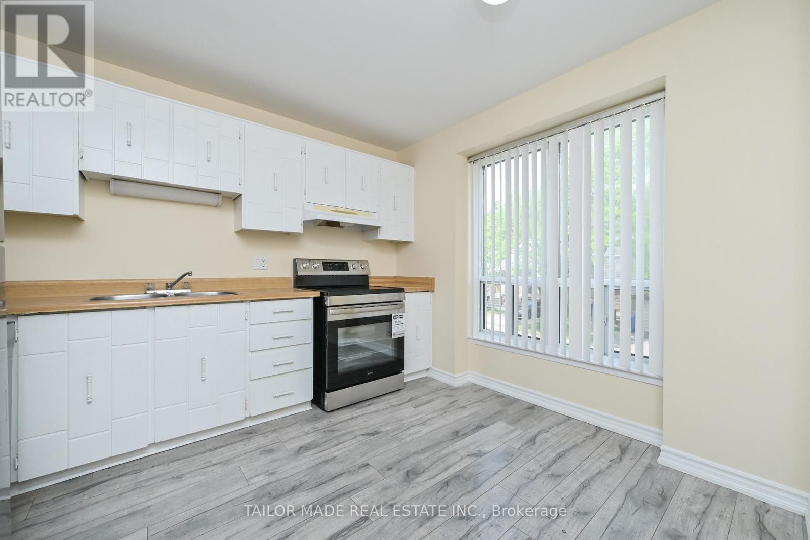 79 - 79 GUILDFORD CRESCENT