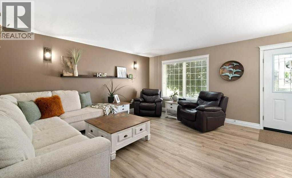 20 Sunrise Court SW