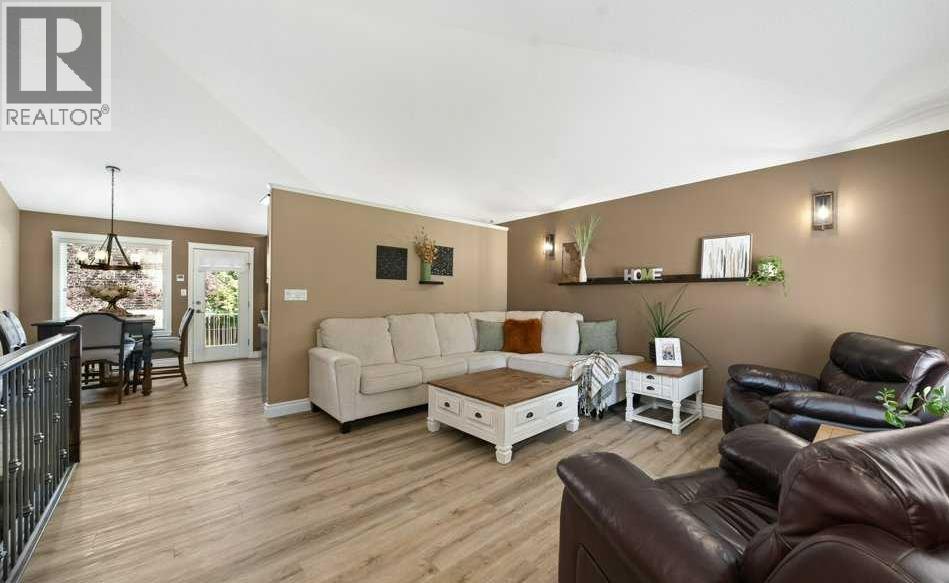 20 Sunrise Court SW