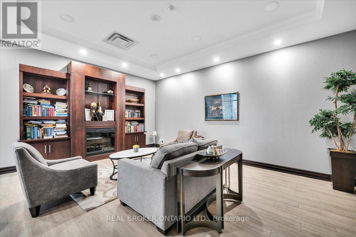 312 - 335 RATHBURN ROAD W