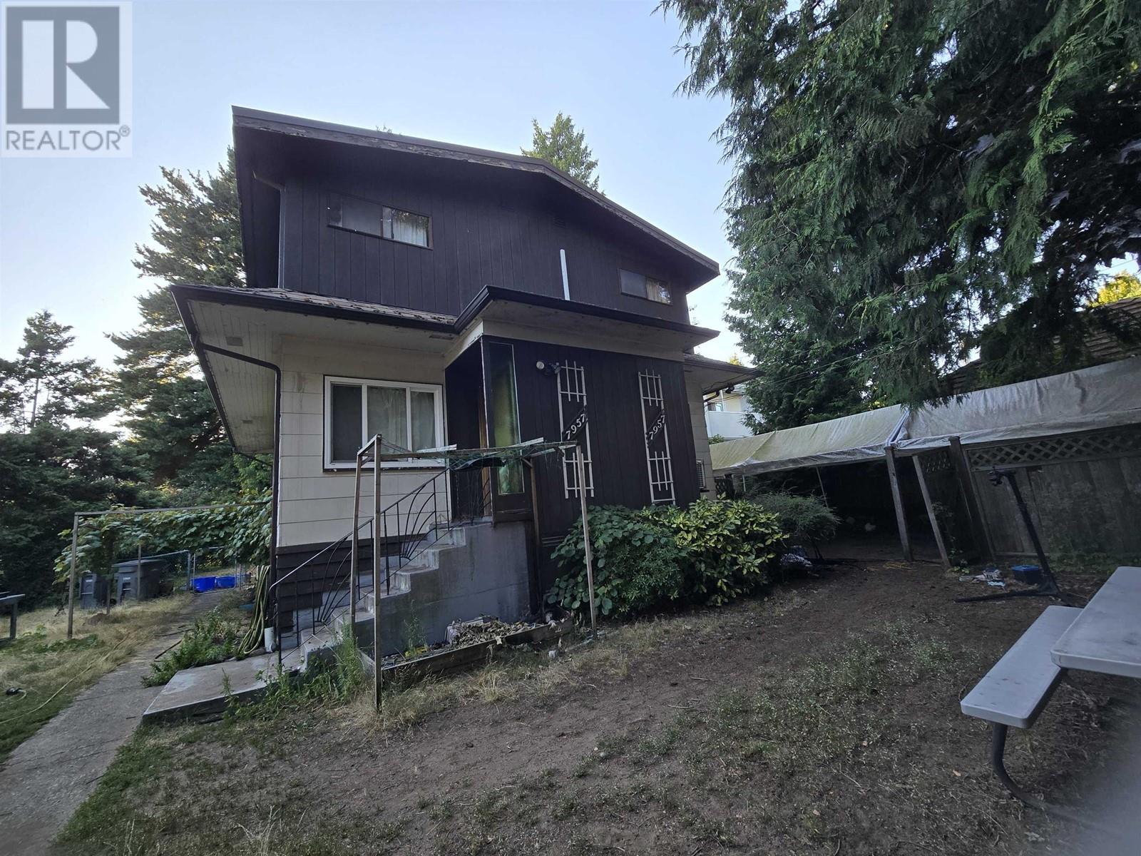7957 COLUMBIA STREET