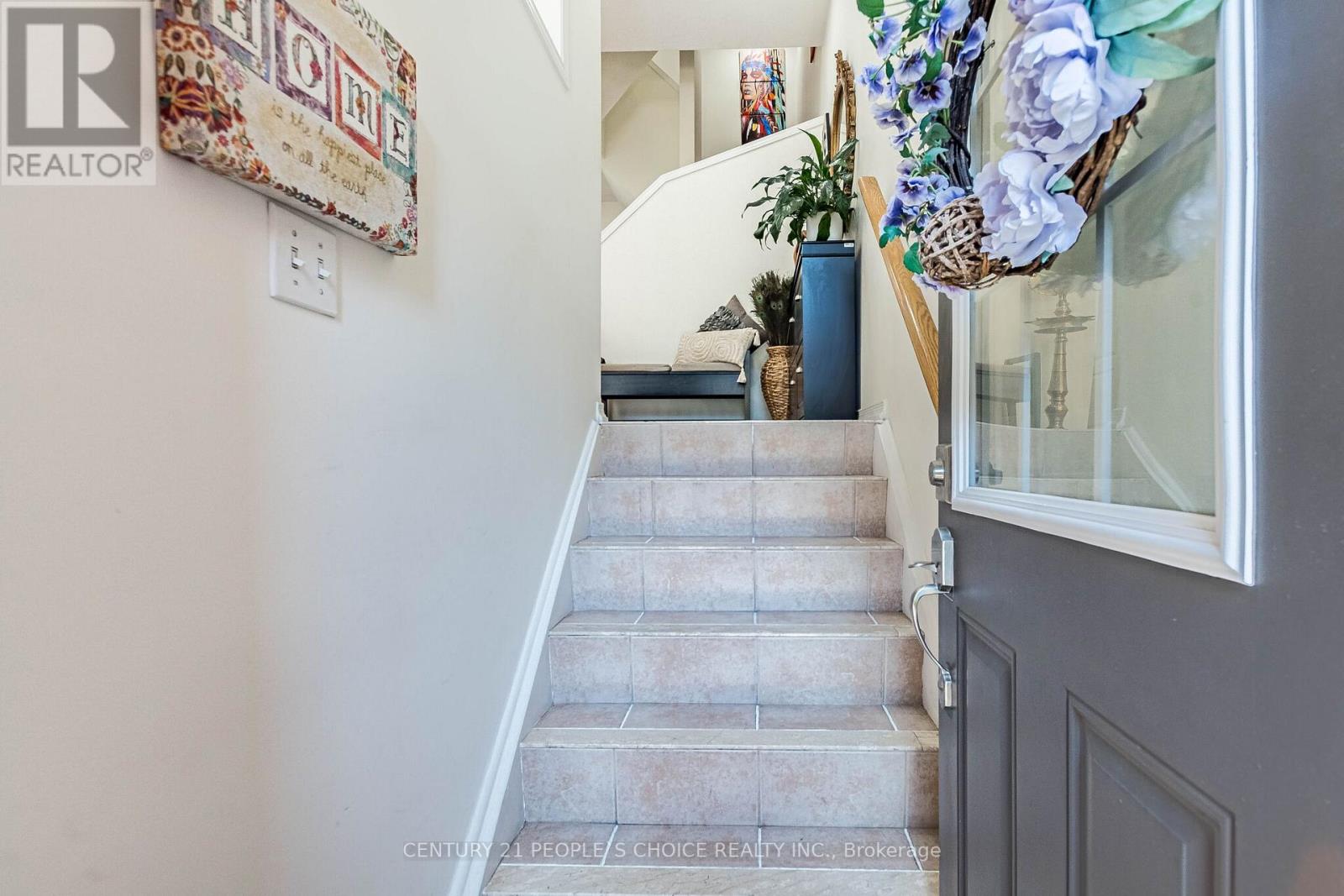 29 - 435 HENSALL CIRCLE