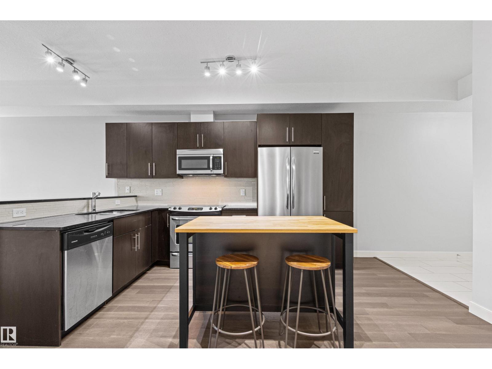#318 10811 72 AV NW