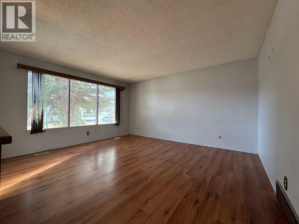 1251 St Catherine Road N