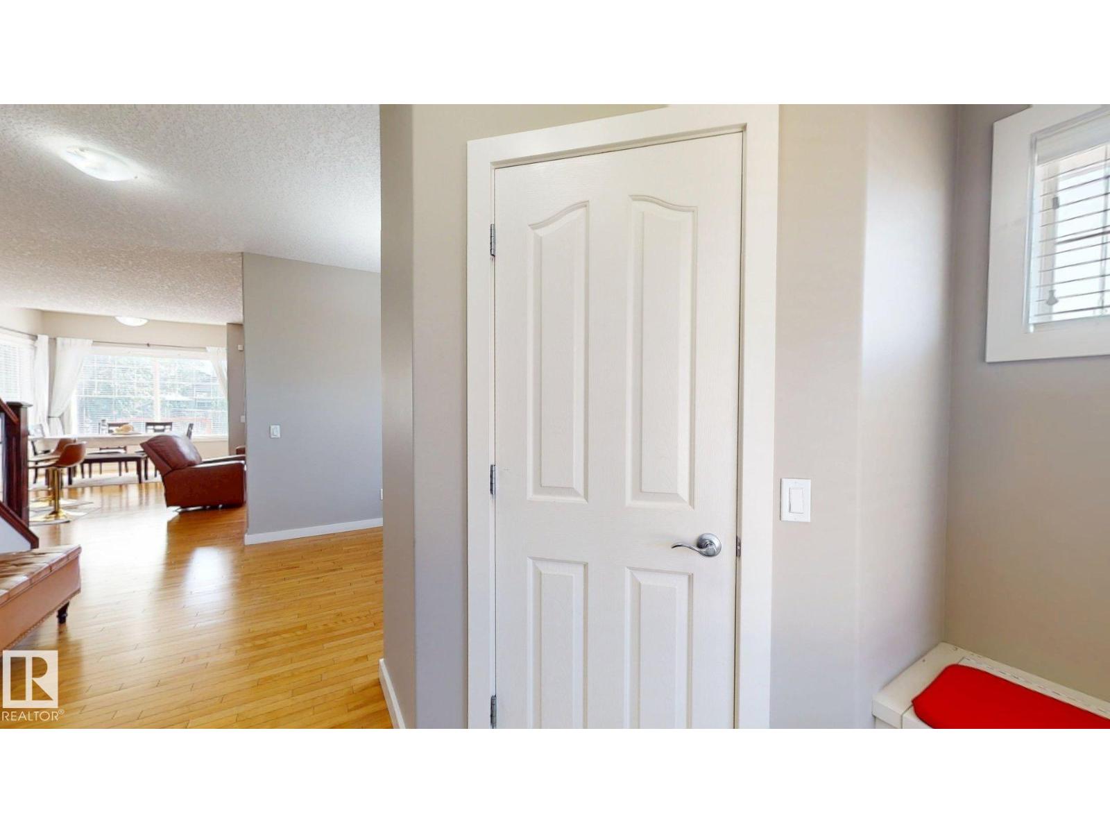 335 62 ST SW