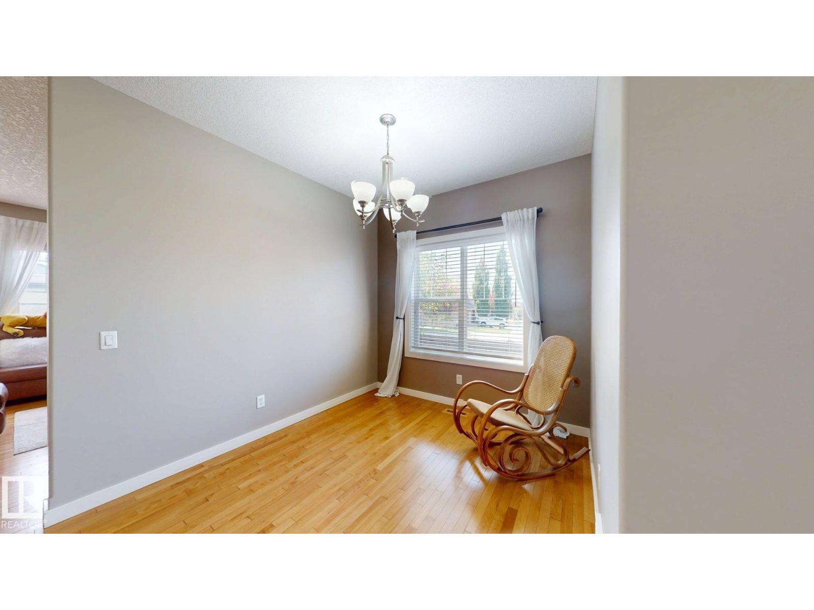 335 62 ST SW