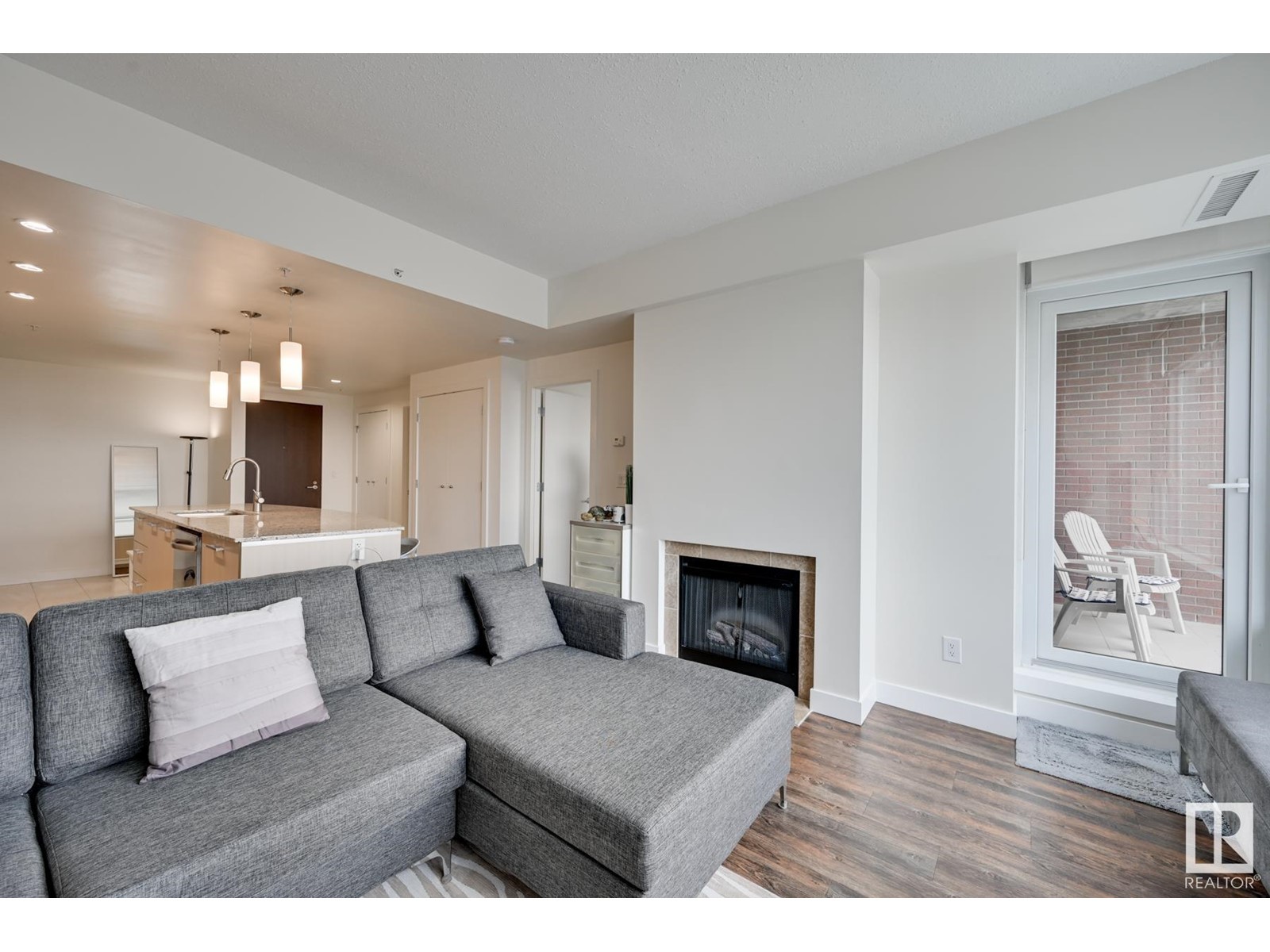 #503 2612 109 ST NW