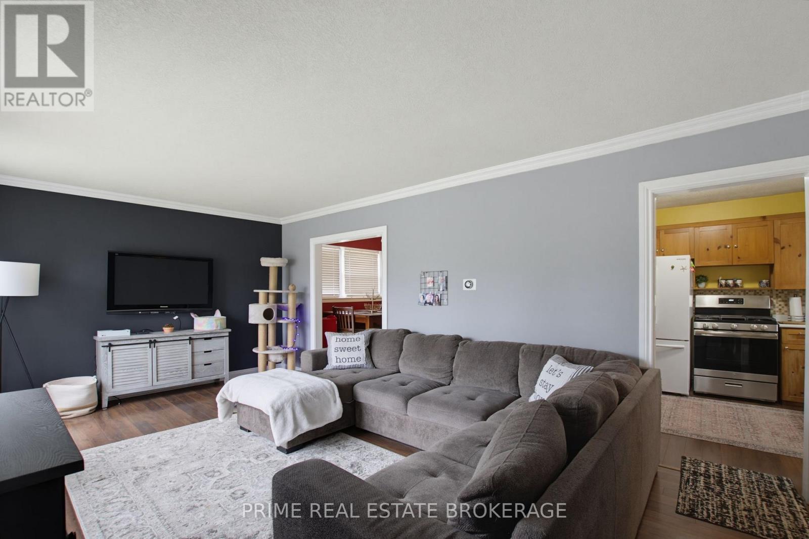 204 BURNSIDE DRIVE