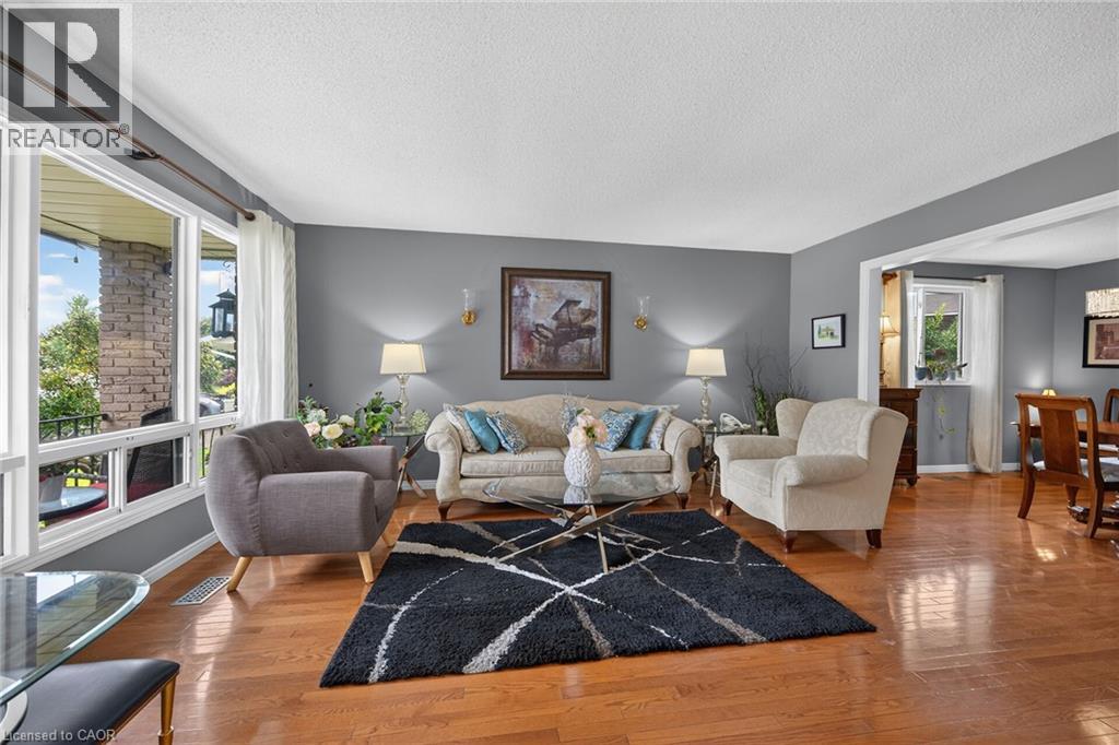 408 REXFORD Drive