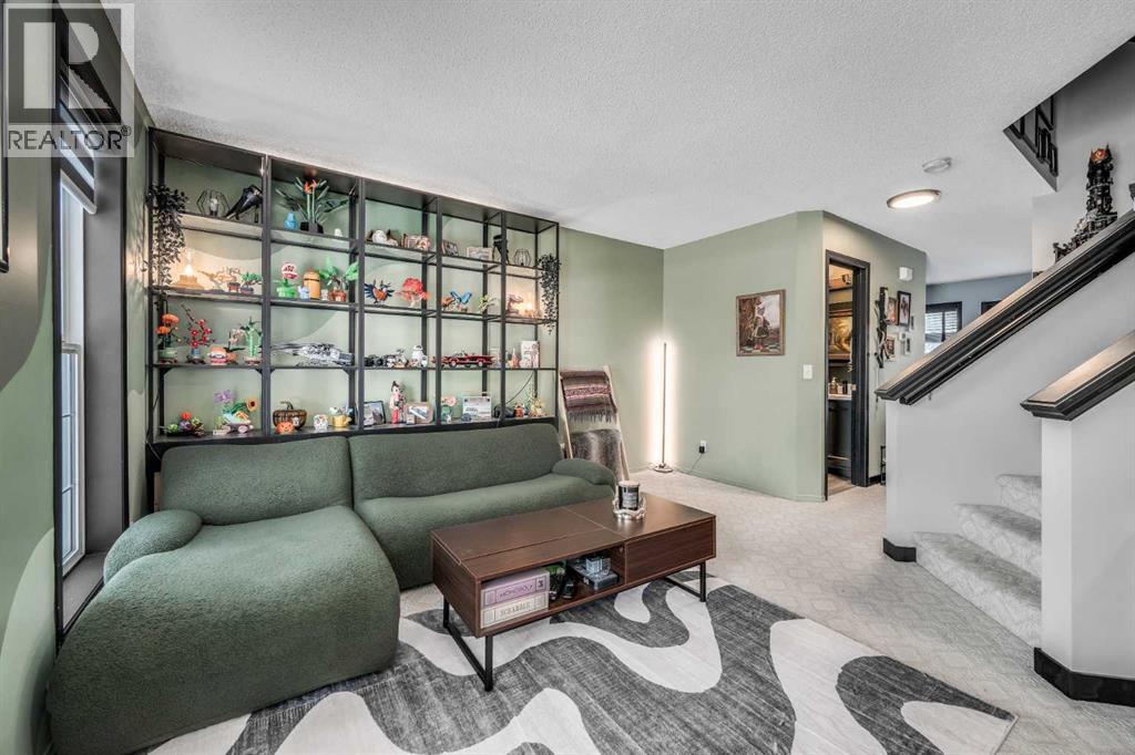 165 Everstone Drive SW