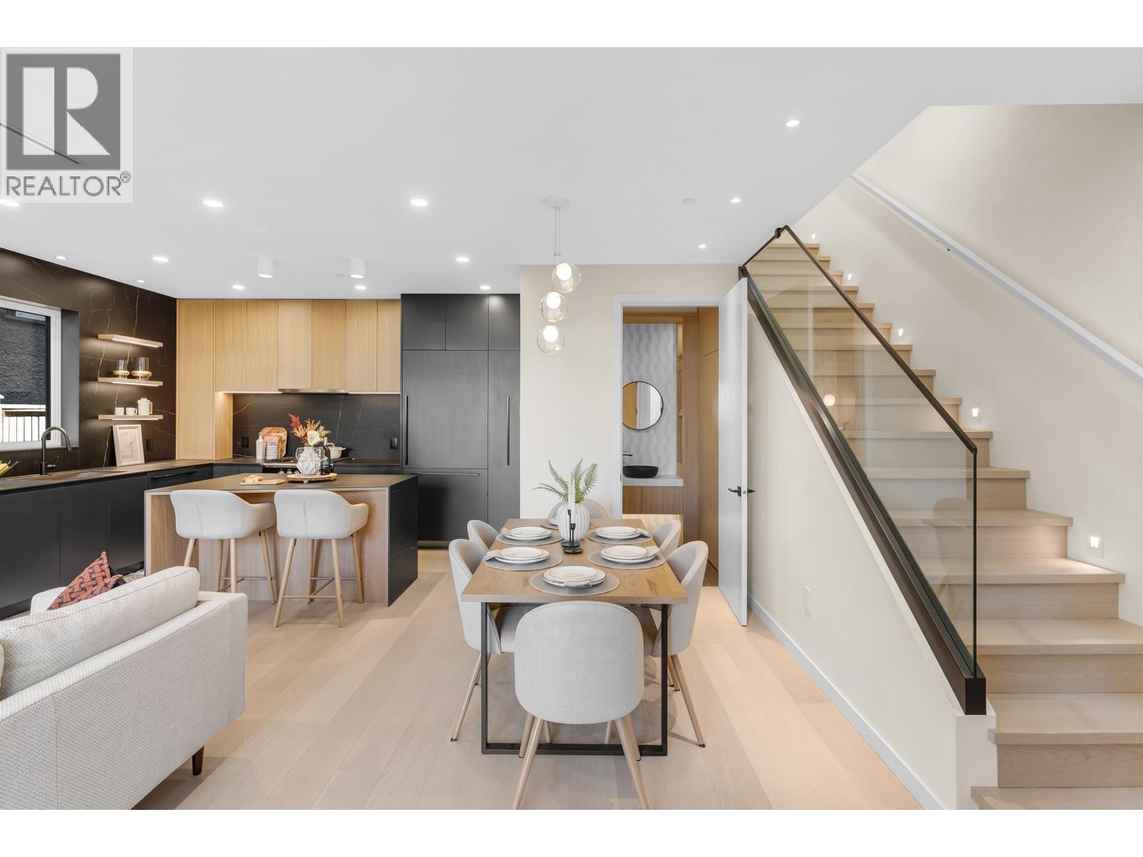 1 2764 W 14TH AVENUE