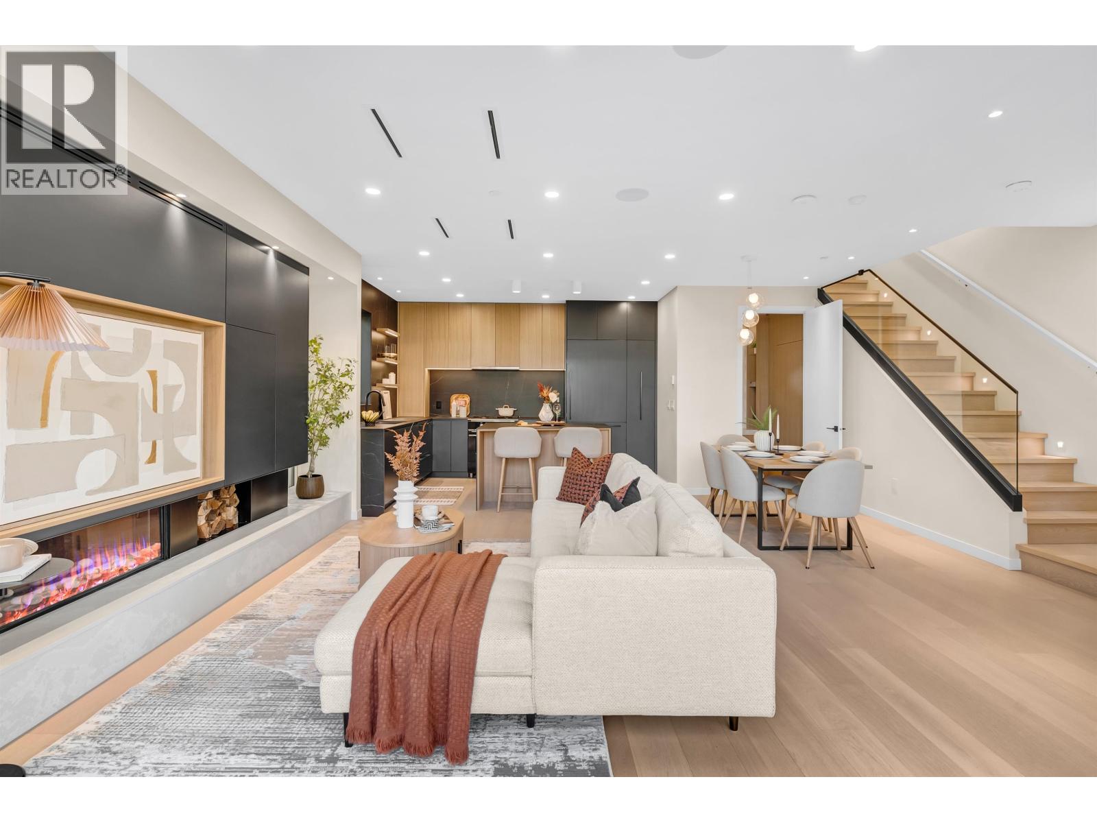 1 2764 W 14TH AVENUE