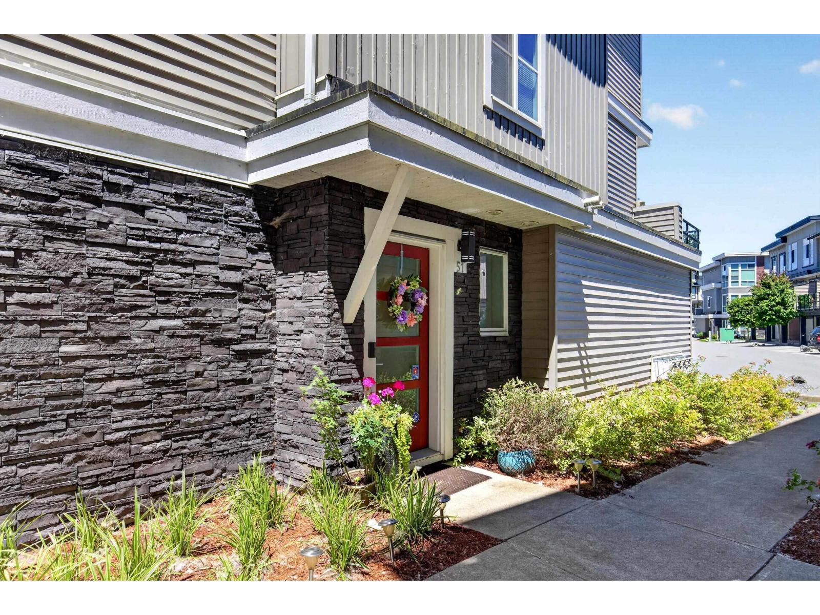 51 8413 MIDTOWN WAY|Chilliwack Proper South