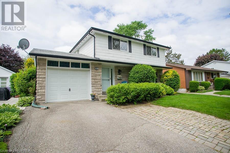 15 SPRUCEHILL Drive