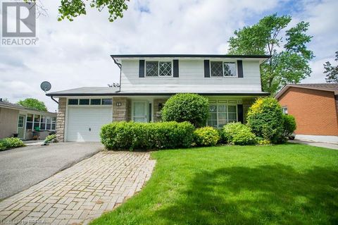 15 SPRUCEHILL Drive Brantford ON N3R3R7
