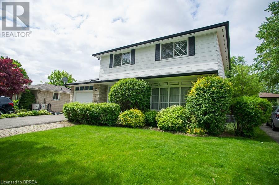15 SPRUCEHILL Drive