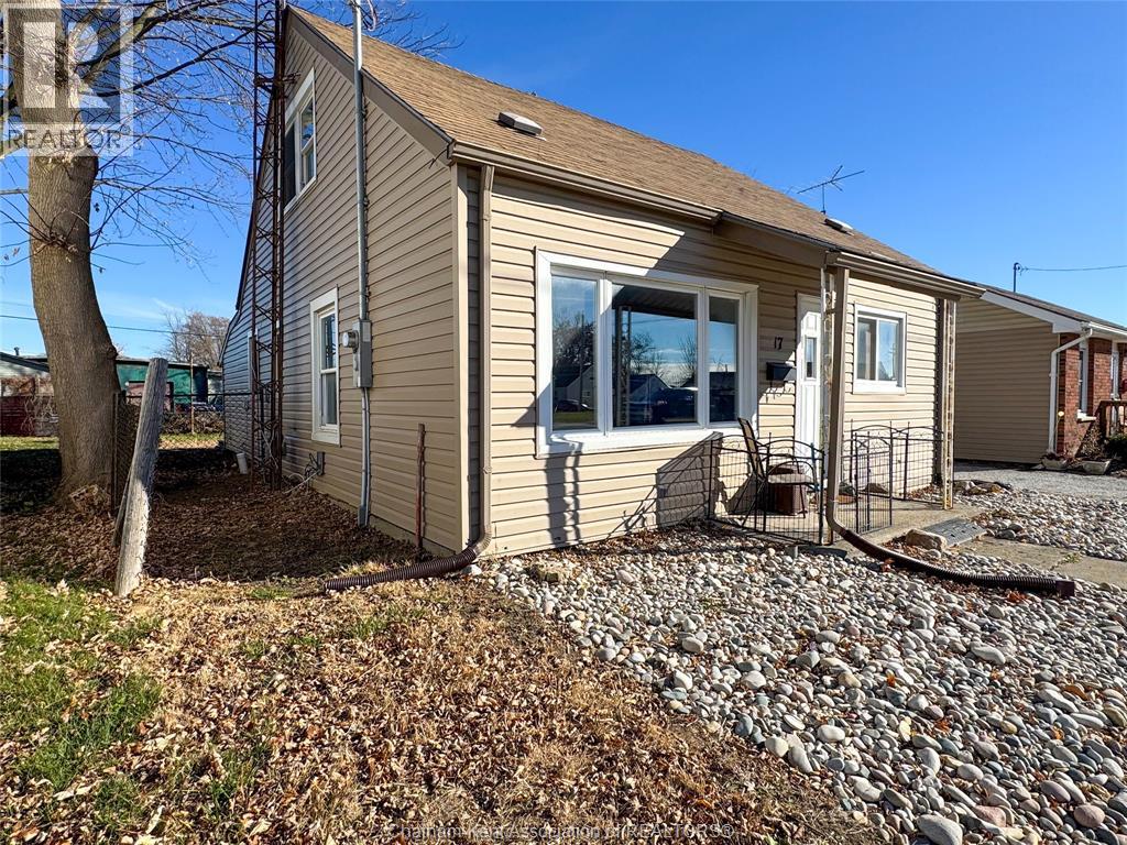 17 MCNAUGHTON AVENUE