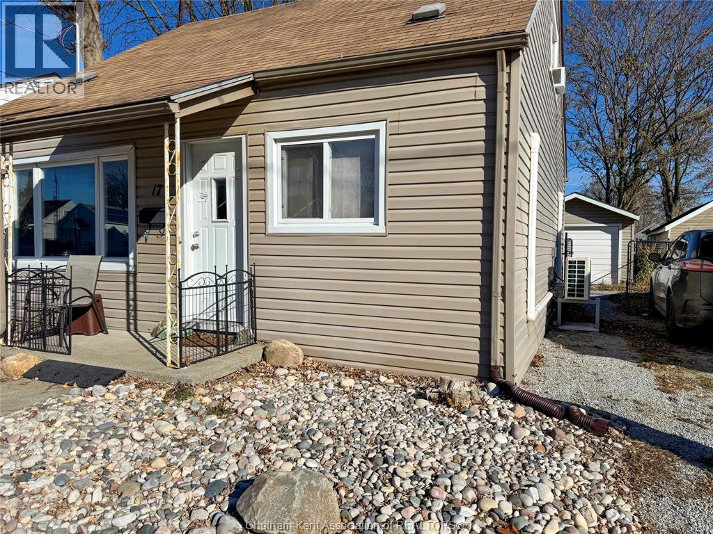 17 MCNAUGHTON AVENUE