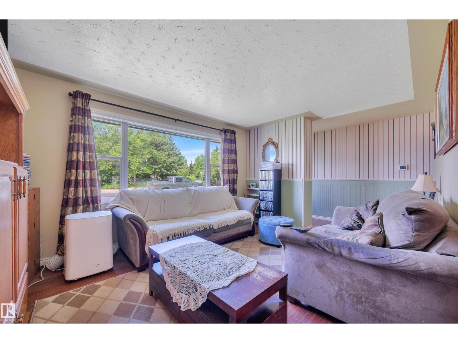 13411 112 ST NW