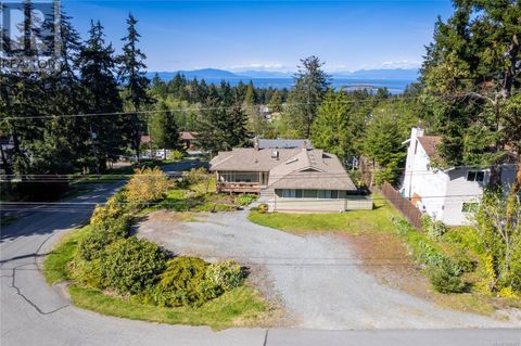 7496 Clark Cres Lantzville BC V0R2H0