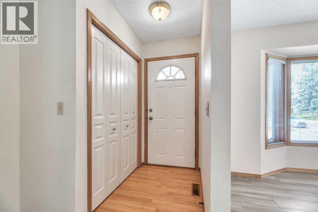 103 Riverglen Park SE