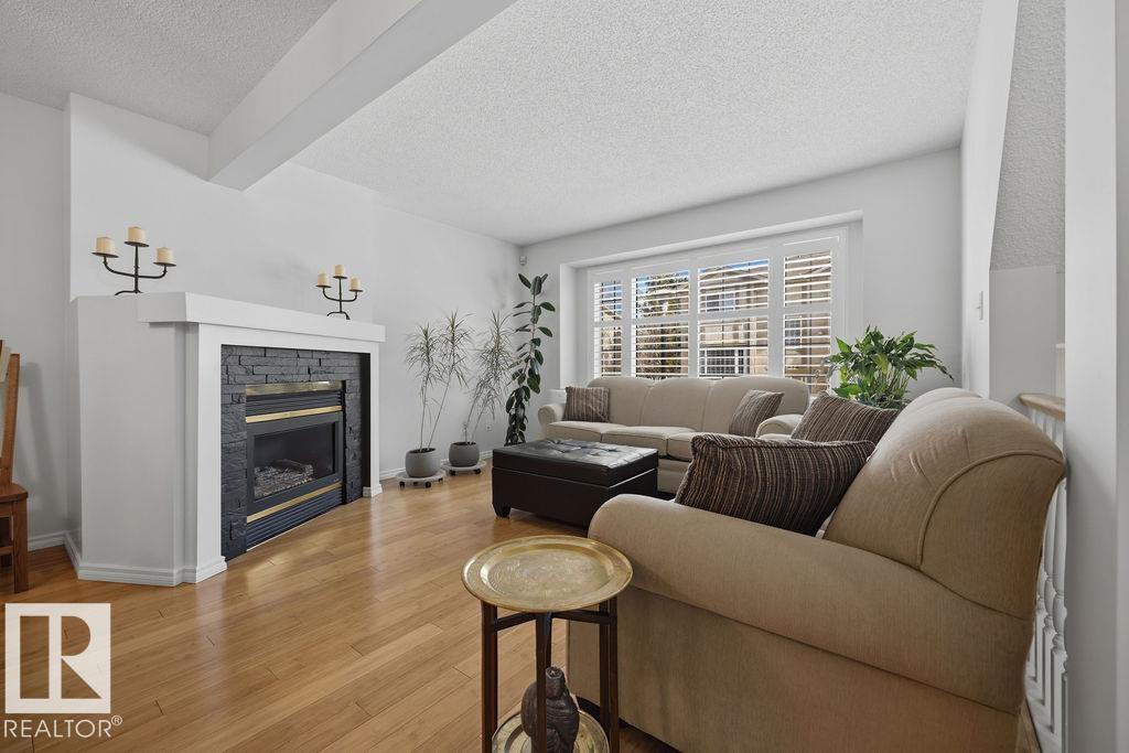 17624 96 AV NW
