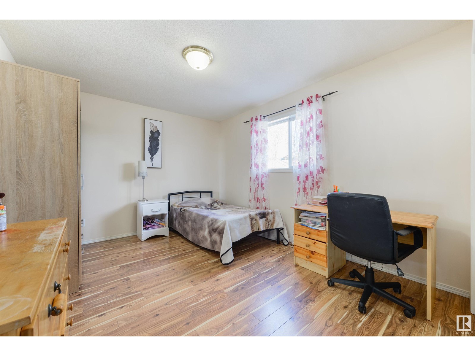 2904 151A AV NW