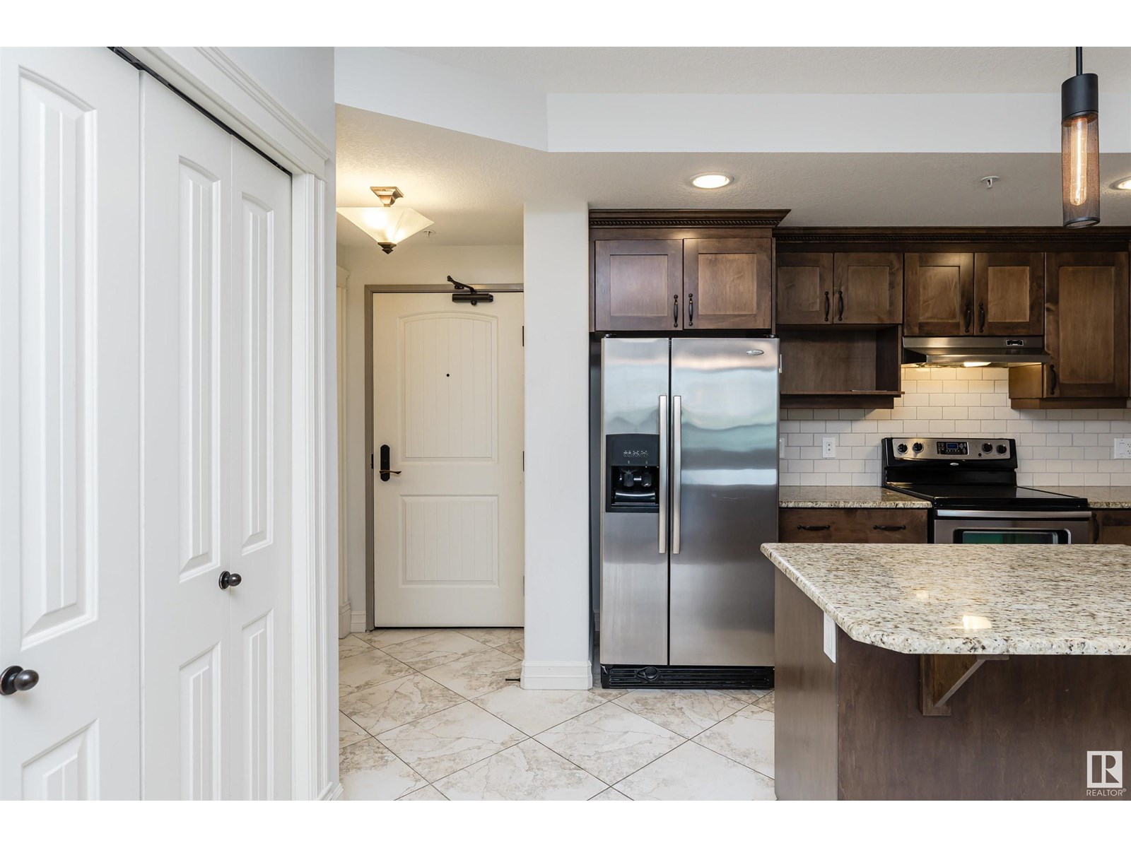 #506 10142 111 ST NW NW
