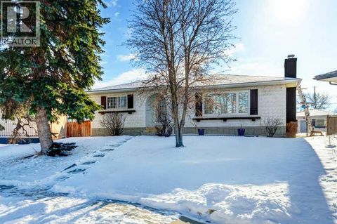 35 Penworth Place SE Calgary AB T2A4G4