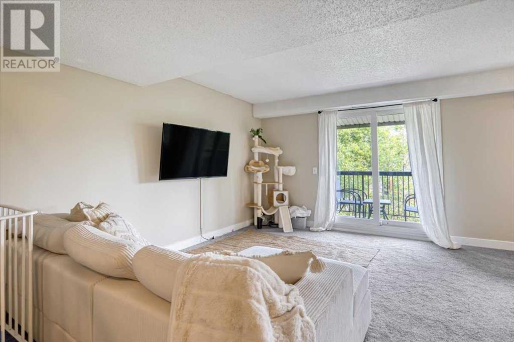 203, 2200 Woodview Drive SW