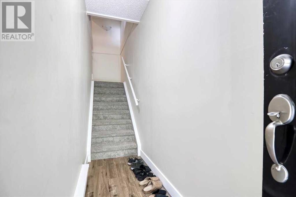 203, 2200 Woodview Drive SW