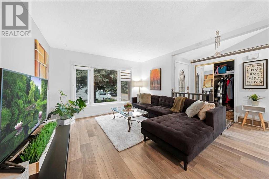 56 Abbotsford Place NE